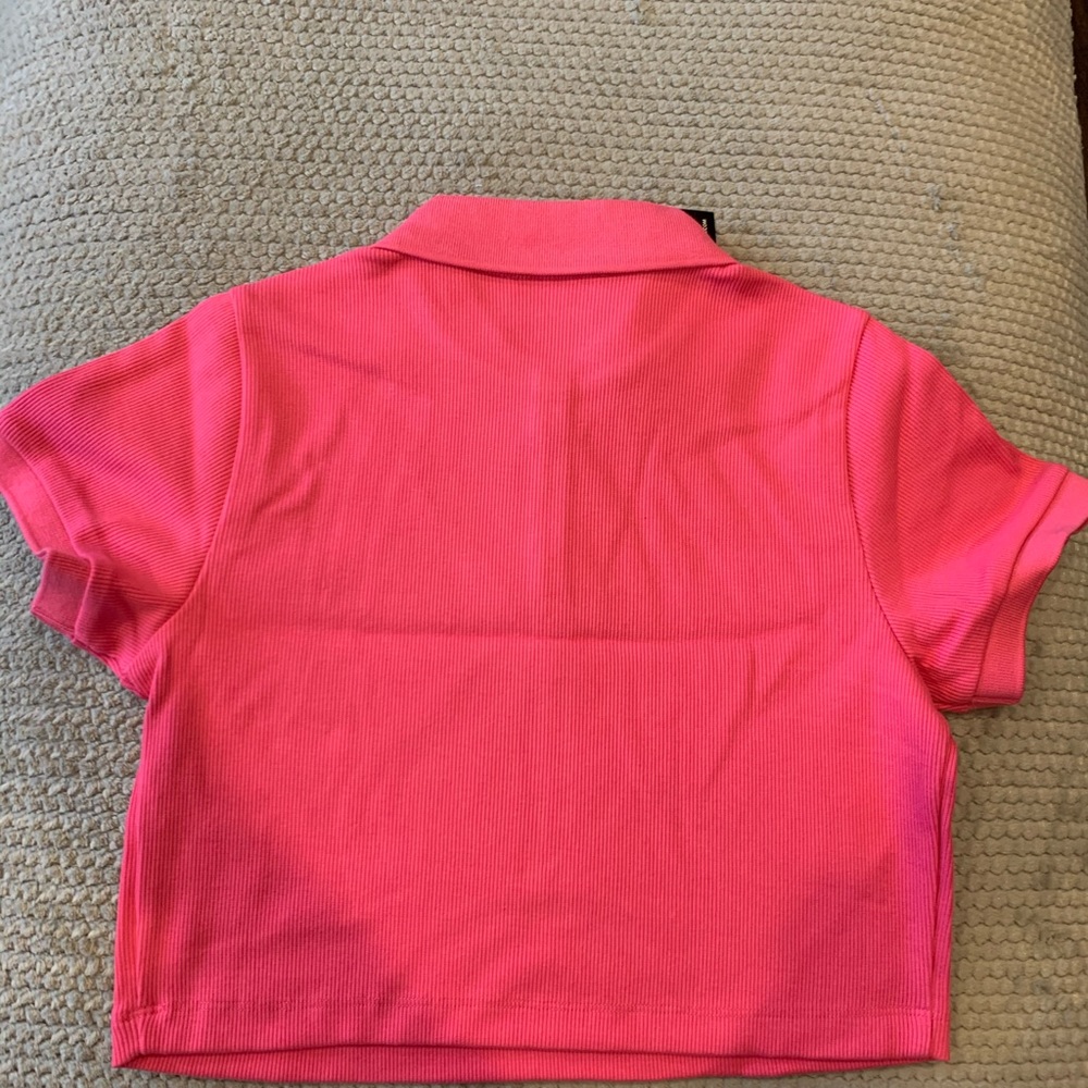 Crop top - Picture 2 of 3
